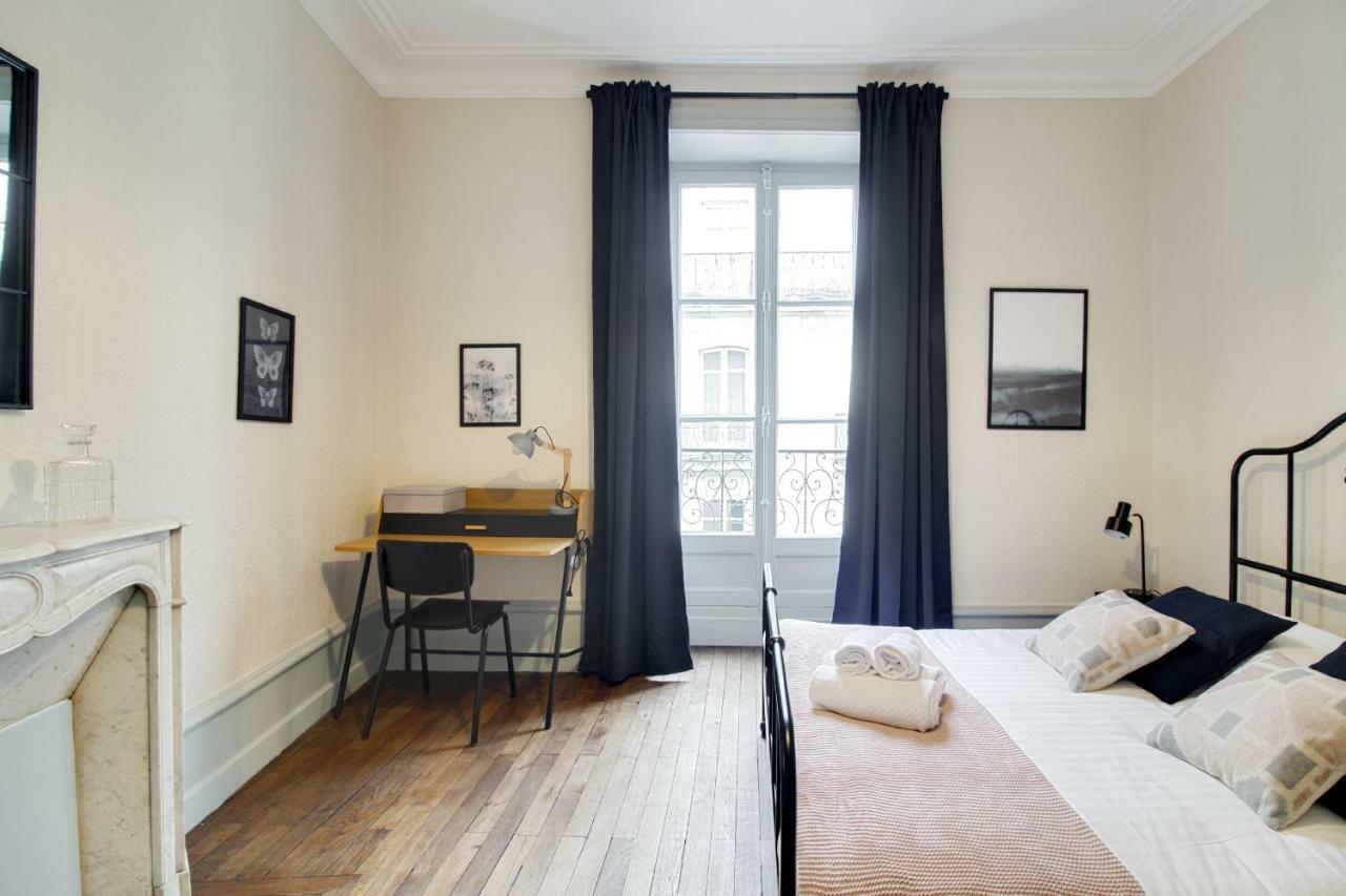 Sous Le Cedre - Au Coeur De Nantes Apartment Exterior photo